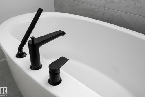 6884 Knox Loop Sw, Edmonton, AB - Indoor