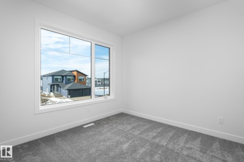 6884 Knox Loop Sw, Edmonton, AB - Indoor Photo Showing Other Room