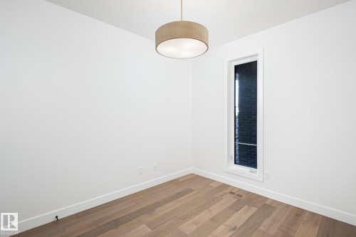 6884 Knox Loop Sw, Edmonton, AB - Indoor Photo Showing Other Room