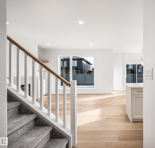 6884 Knox Loop Sw, Edmonton, AB - Indoor Photo Showing Other Room