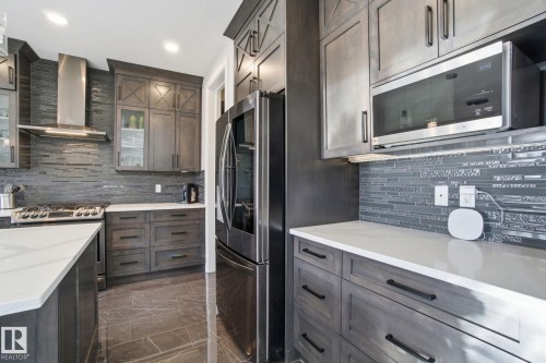 1333 Graydon Hill Way, Edmonton, AB - Indoor Photo Showing Kitchen With Upgraded Kitchen