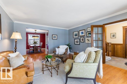 29 Woodlands Road, St. Albert, AB - Indoor Photo Showing Living Room