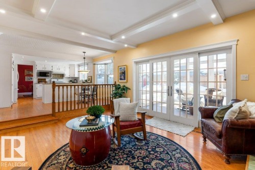 29 Woodlands Road, St. Albert, AB - Indoor Photo Showing Living Room