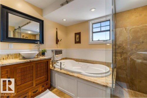 29 Woodlands Road, St. Albert, AB - Indoor Photo Showing Bathroom