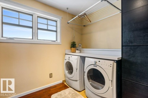 29 Woodlands Road, St. Albert, AB - Indoor Photo Showing Laundry Room