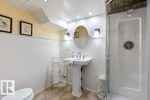 29 Woodlands Road, St. Albert, AB - Indoor Photo Showing Bathroom
