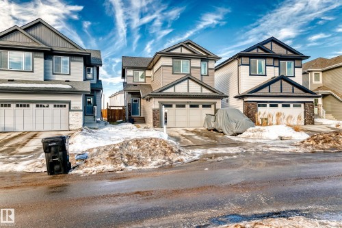 Craftsman house with an attached garage and concrete driveway - 17926 62A Street, Edmonton, AB - Outdoor With Facade