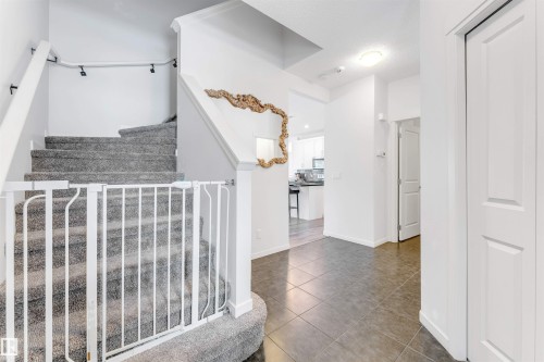 933 Mcconachie Boulevard, Edmonton, AB - Indoor Photo Showing Other Room