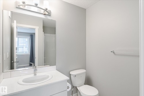 14 1110 Daniels Link Link, Edmonton, AB - Indoor Photo Showing Bathroom