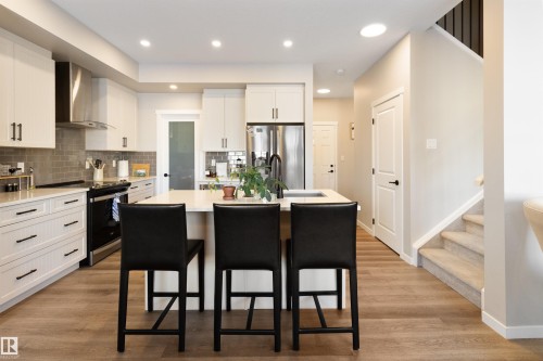 22706 95A Avenue, Edmonton, AB - Indoor Photo Showing Kitchen With Stainless Steel Kitchen With Upgraded Kitchen