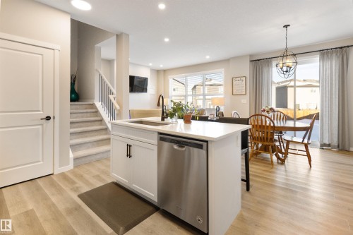 22706 95A Avenue, Edmonton, AB - Indoor