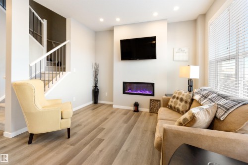 22706 95A Avenue, Edmonton, AB - Indoor With Fireplace