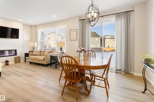 22706 95A Avenue, Edmonton, AB - Indoor Photo Showing Dining Room
