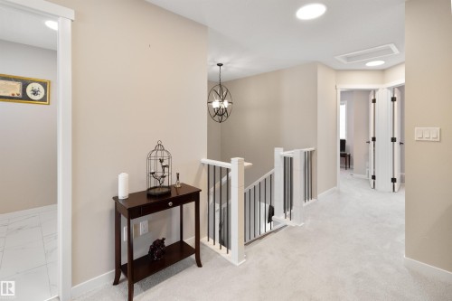 22706 95A Avenue, Edmonton, AB - Indoor Photo Showing Other Room