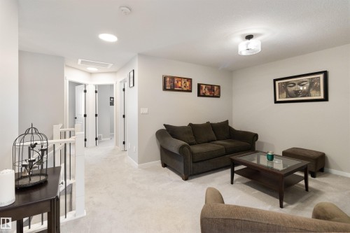 22706 95A Avenue, Edmonton, AB - Indoor Photo Showing Other Room