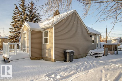 View of snowy exterior - 5322 52 Ave, St. Paul Town, AB - Outdoor