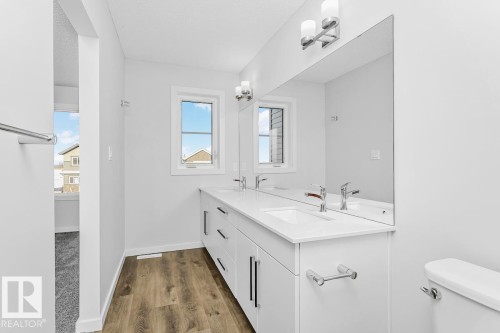 4293 Kinglet Drive, Edmonton, AB - Indoor Photo Showing Bathroom