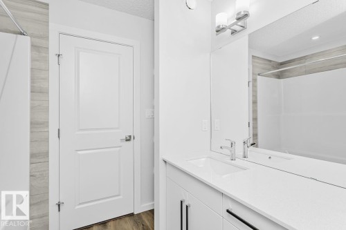 4293 Kinglet Drive, Edmonton, AB - Indoor Photo Showing Bathroom