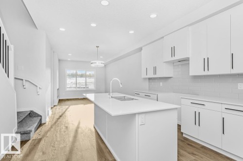 4293 Kinglet Drive, Edmonton, AB - Indoor Photo Showing Kitchen With Upgraded Kitchen