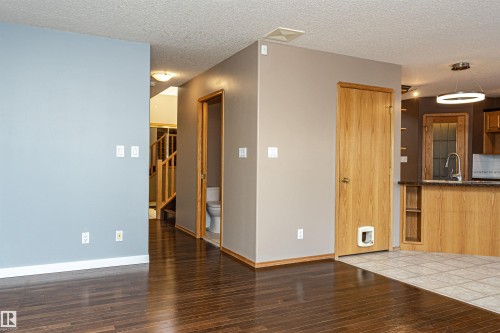 5818 47 Avenue, Beaumont, AB - Indoor