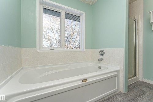5818 47 Avenue, Beaumont, AB - Indoor Photo Showing Bathroom