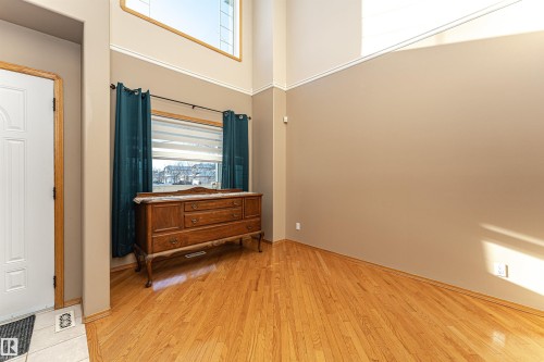 5818 47 Avenue, Beaumont, AB - Indoor Photo Showing Other Room