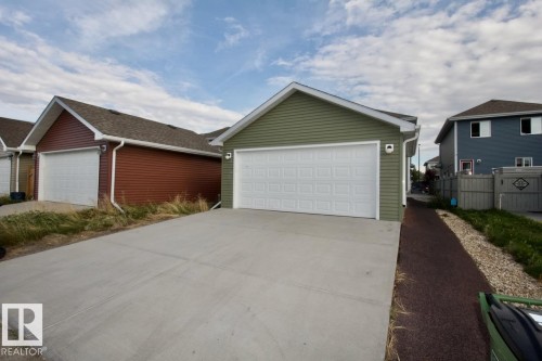 View of garage - Upper 516 Ebbers Way, Edmonton, AB - Outdoor