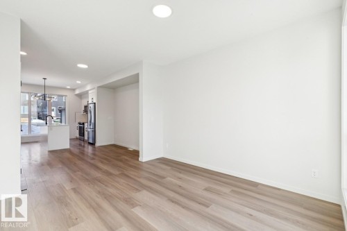 7460 Klapstein Crescent, Edmonton, AB - Indoor Photo Showing Other Room