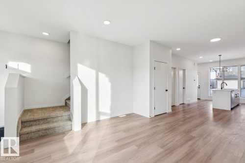 7460 Klapstein Crescent, Edmonton, AB - Indoor