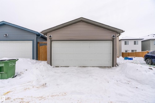 5210 Lark Crescent, Edmonton, AB - Outdoor With Exterior