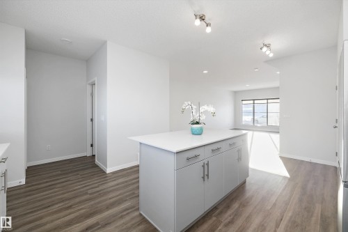 5210 Lark Crescent, Edmonton, AB - Indoor