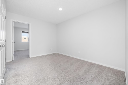 5210 Lark Crescent, Edmonton, AB - Indoor Photo Showing Other Room