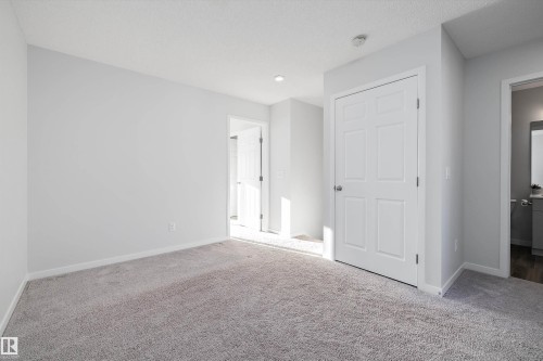 5210 Lark Crescent, Edmonton, AB - Indoor Photo Showing Other Room