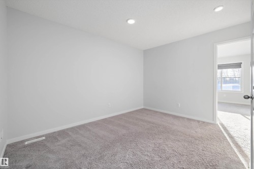 5210 Lark Crescent, Edmonton, AB - Indoor Photo Showing Other Room