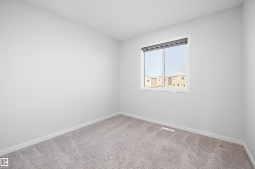 5210 Lark Crescent, Edmonton, AB - Indoor Photo Showing Other Room