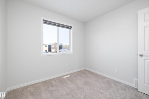 5210 Lark Crescent, Edmonton, AB - Indoor Photo Showing Other Room