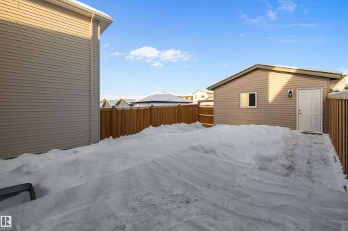 5210 Lark Crescent, Edmonton, AB - Outdoor With Exterior