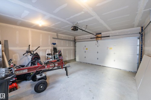 5210 Lark Crescent, Edmonton, AB - Indoor Photo Showing Garage