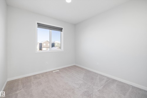 5210 Lark Crescent, Edmonton, AB - Indoor Photo Showing Other Room