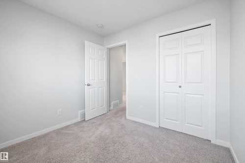 5210 Lark Crescent, Edmonton, AB - Indoor Photo Showing Other Room