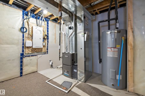 5210 Lark Crescent, Edmonton, AB - Indoor Photo Showing Basement