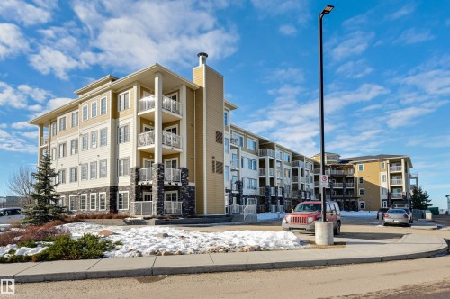411 3670 139 Avenue  Edmonton, AB T5Y 3N5