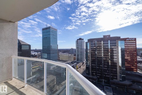 Balcony with a view of city - 2005 10136 104 Street, Edmonton, AB - Outdoor