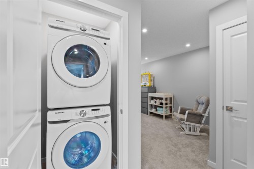 331 32 Avenue, Edmonton, AB - Indoor Photo Showing Laundry Room