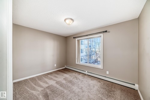 208 2204 44 Ave, Edmonton, AB - Indoor Photo Showing Other Room