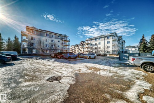208 2204 44 Ave, Edmonton, AB - Outdoor