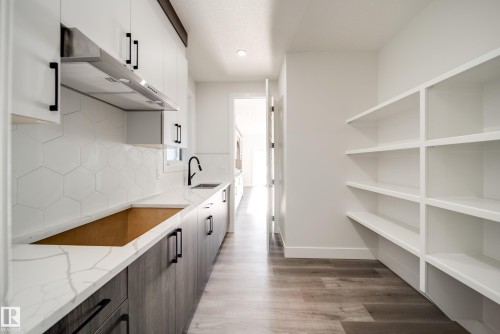 7023 177 Avenue, Edmonton, AB - Indoor