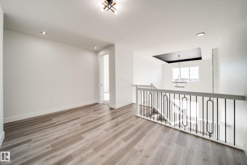 7023 177 Avenue, Edmonton, AB - Indoor Photo Showing Other Room
