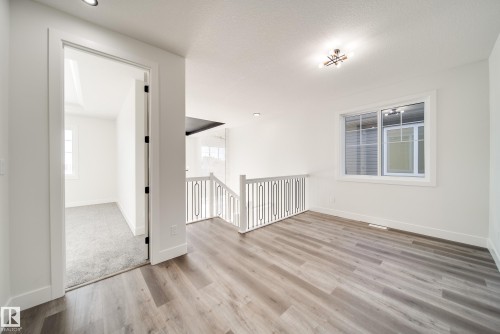 7023 177 Avenue, Edmonton, AB - Indoor Photo Showing Other Room