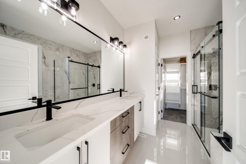 7023 177 Avenue, Edmonton, AB - Indoor Photo Showing Other Room